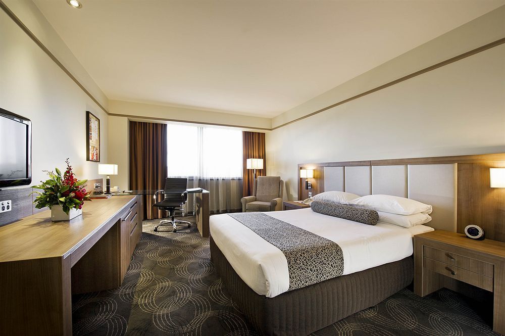 Stamford Plaza Adelaide Otel Dış mekan fotoğraf A room at the hotel