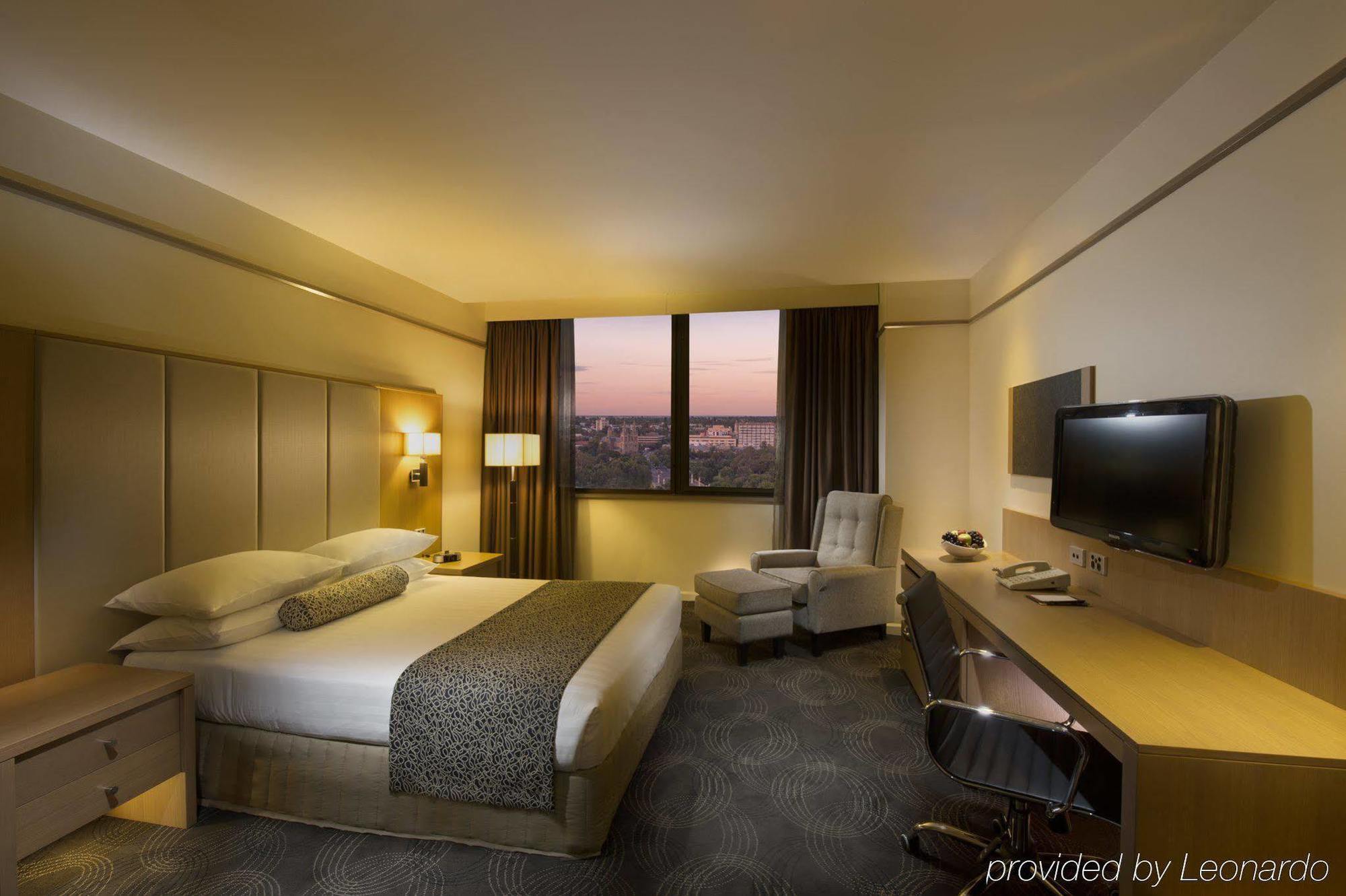 Stamford Plaza Adelaide Otel Oda fotoğraf Deluxe Room
